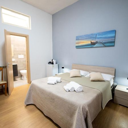 Home Josephine, A Due Passi Dalla Reggia Caserta Luaran gambar